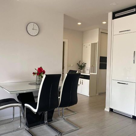 Modern Apartments With Garage Makarska Exterior photo